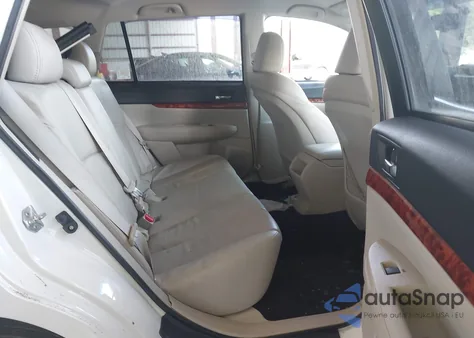 2011 Subaru Outback 3.6R Limited z USA, uszkodzony, nr VIN 4S4BRDJC9B2370607